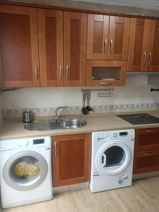 Apartamento Familiar Малага Екстериор снимка