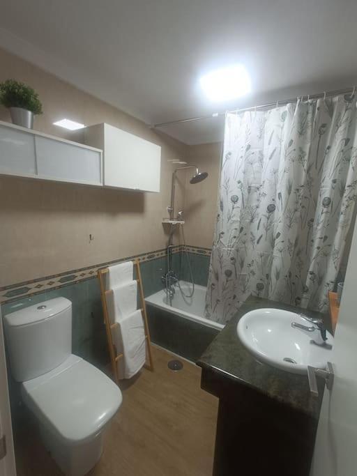 Apartamento Familiar Малага Екстериор снимка