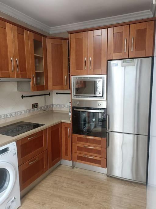 Apartamento Familiar Малага Екстериор снимка
